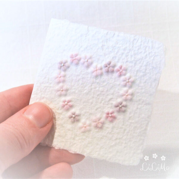 Mini Karte "Blumenherz" aus handgeschöpftem Papier