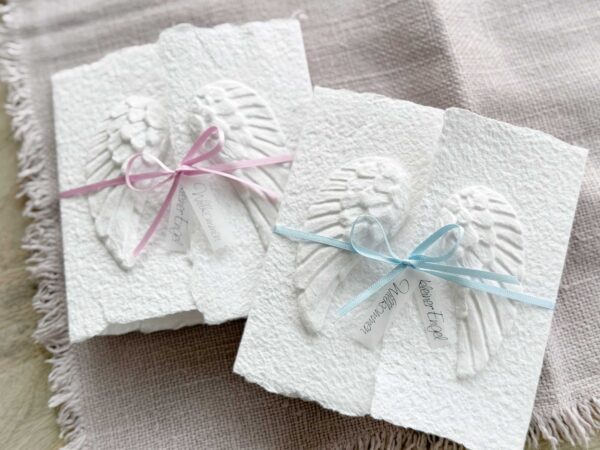 Glückwunschkarten "Engelsflügel" zur Geburt aus handgeschöpftem Papier mit Engelsflügeln