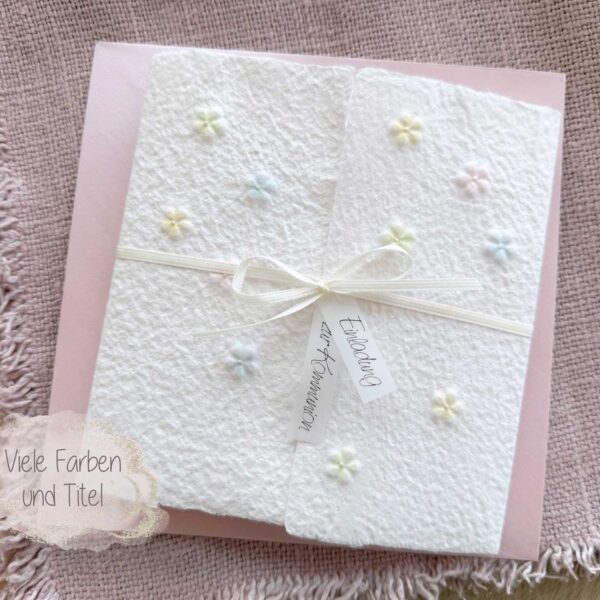 Handgeschöpfte Einladungskarte Blümchen für Christliche Anlässe