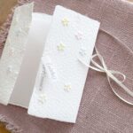Geöffnete Gatefold Einladungskarte "Blümchen" für Christliche Anlässe
