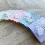 Handgeschöpfte Karte Feder Farben