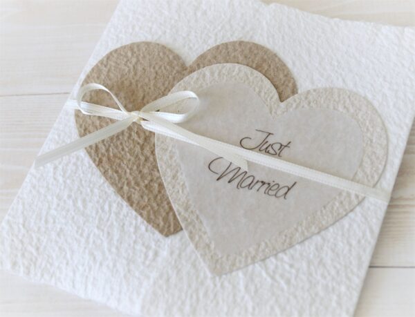 Handgemachte und personalisierbare Glückwunschkarte zur Hochzeit