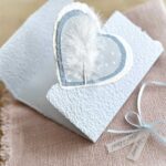 Handgeschöpfte Geburtsanzeige Sternenkind mit Feder-Herz