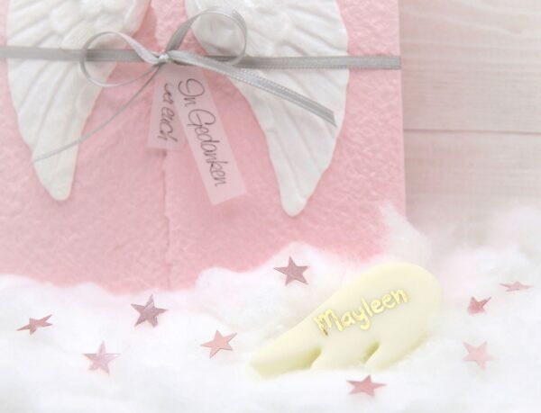 Individuelle Trauerkarte für Kinder und Babys aus handgeschöpftem Papier in rosa mit Engelsflügel weiss und Leucht-Fimo Engelsflügel mit Name
