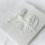 Handgemachte und individualisierbare Trauerkarte Engelsflügel weiss